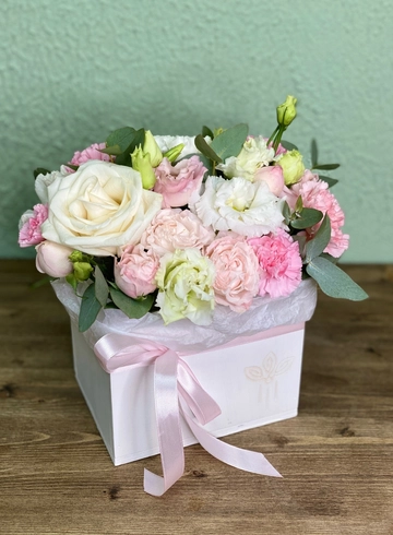 Нежная композиция от интернет-магазина цветов в 