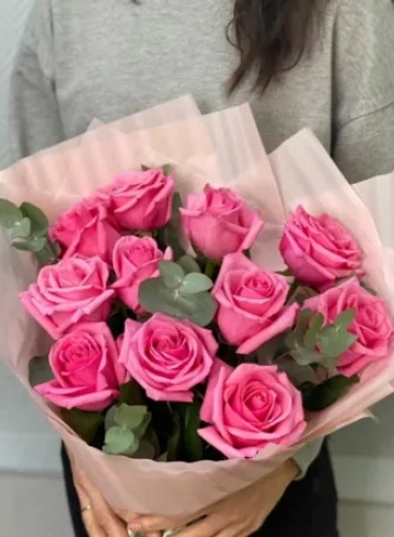 Букет из 11 розовых роз от интернет-магазина цветов в 