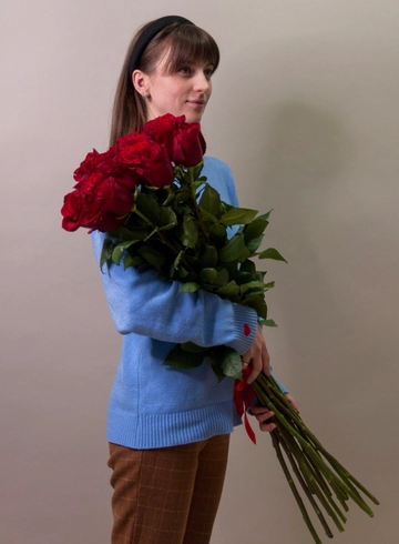 Букет из 15 метровых роз от интернет-магазина цветов в 