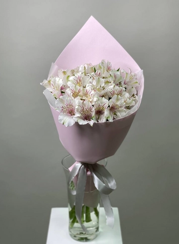 Букет из белых альстромерий от интернет-магазина цветов в 