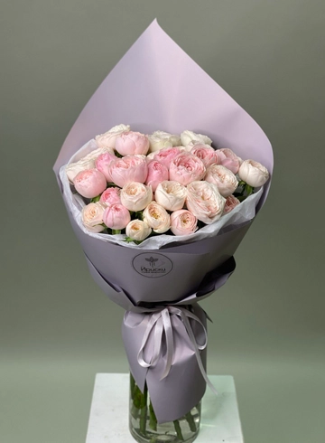 Букет из нежных пионовидных роз от интернет-магазина цветов в 