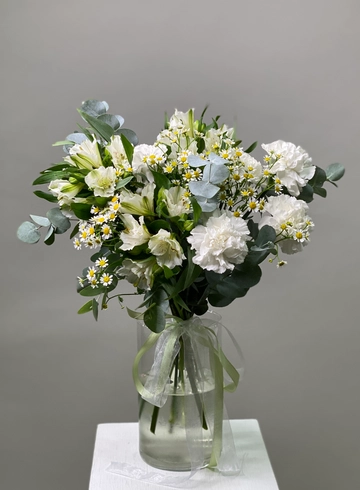 Полевой букет с ромашками и диантусами от интернет-магазина цветов в 