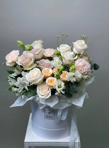 Большая нежная коробка с цветами от интернет-магазина цветов в 