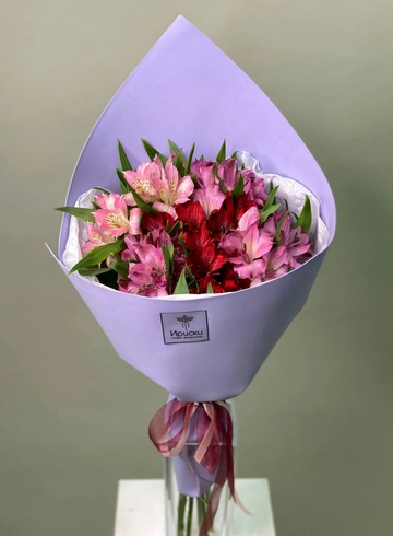 Букет яркий микс из альстромерий от интернет-магазина цветов в 