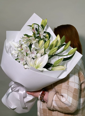 Букет из лилий от интернет-магазина цветов в 